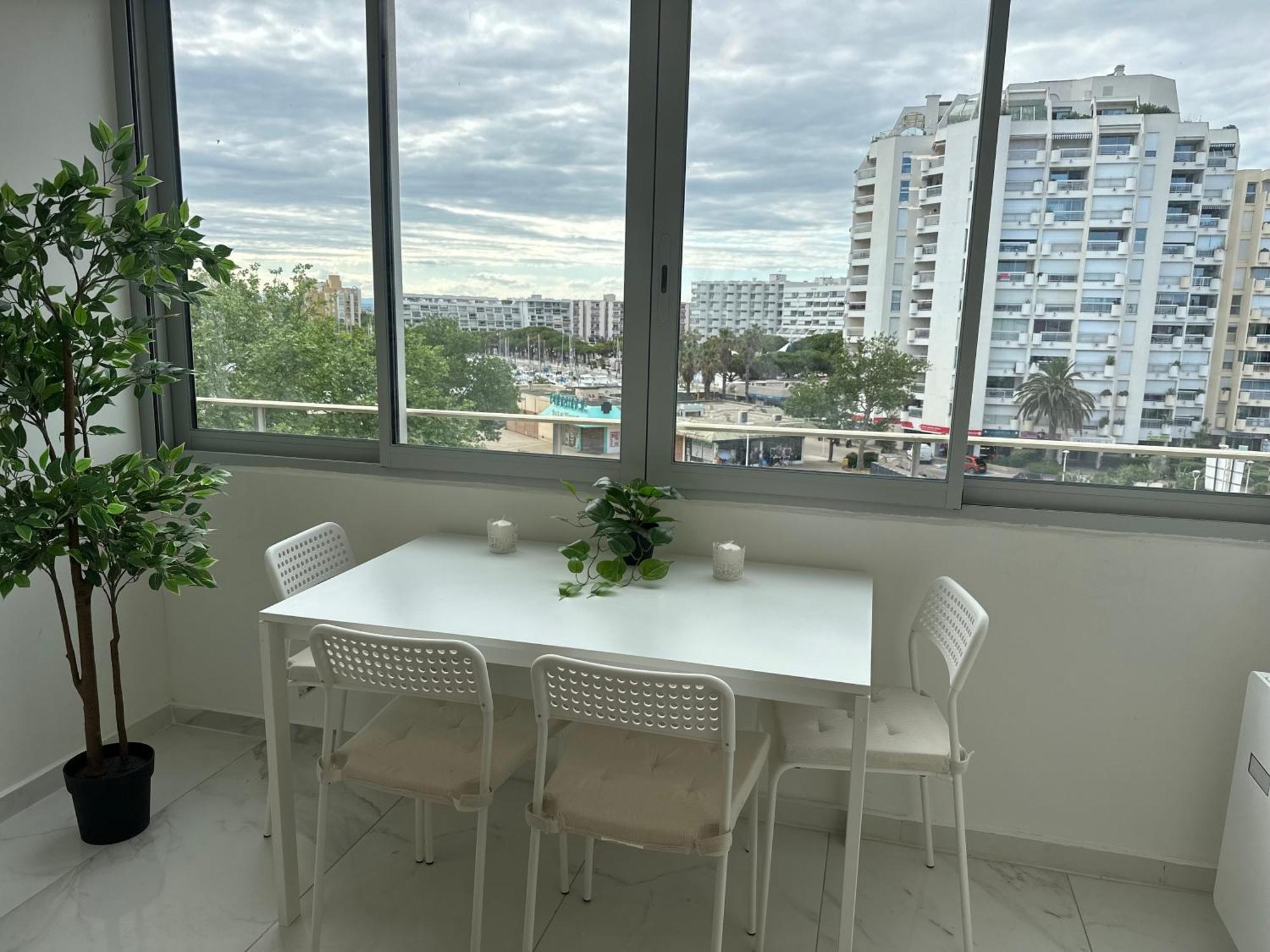 Studio Vue Sur Le Port Могио Экстерьер фото